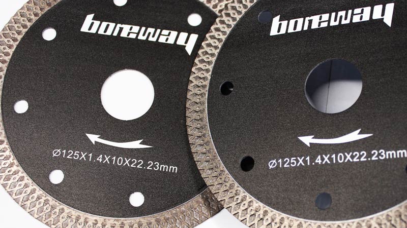 Boreway Wholesale 105Mm Hot Press Sintered Turbo-Mesh Blade Diamond Saw Blade for Ceramic Tile Porcelain Glass Cutting