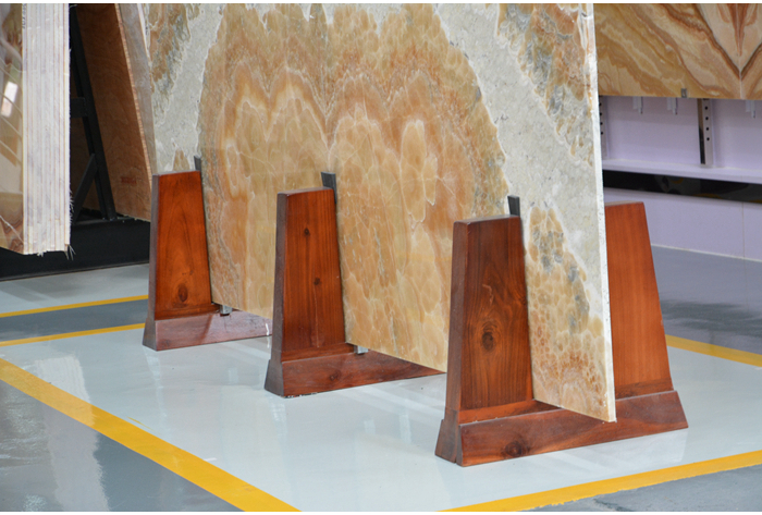 Display rack for stone slab sample