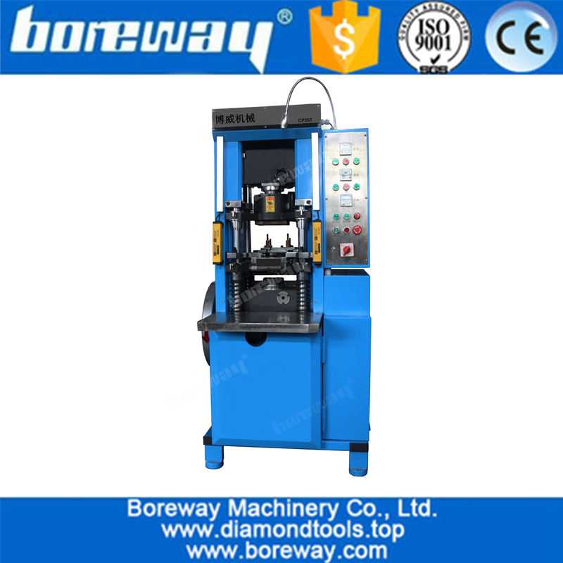 35T Vollautomatische Kaltpressmaschine, die Diamant-Segmente für Marmorgranit- und Sandstein-Hartsteinschneiden herstellt